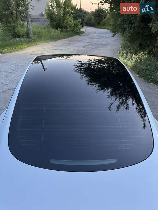 Седан Tesla Model 3 2022 в Каменском
