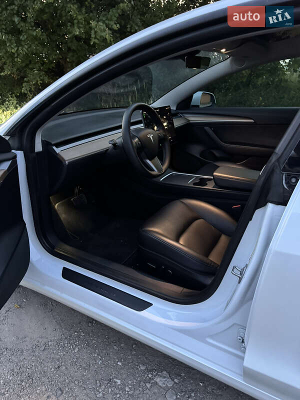 Седан Tesla Model 3 2022 в Каменском