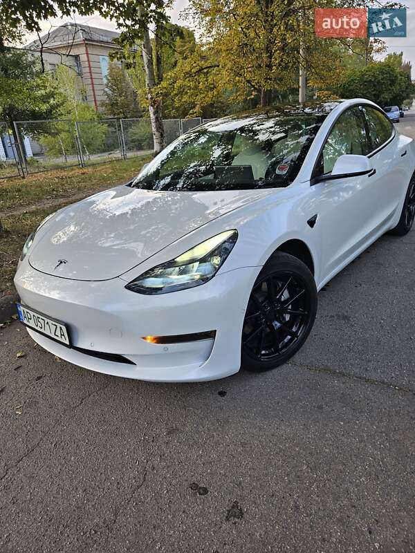 Седан Tesla Model 3 2020 в Запорожье