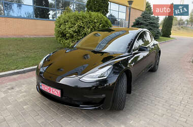 Седан Tesla Model 3 2020 в 