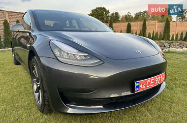 Tesla Model 3 2019