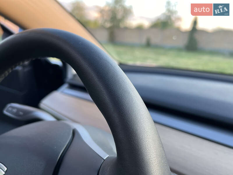 Седан Tesla Model 3 2019 в Харькове