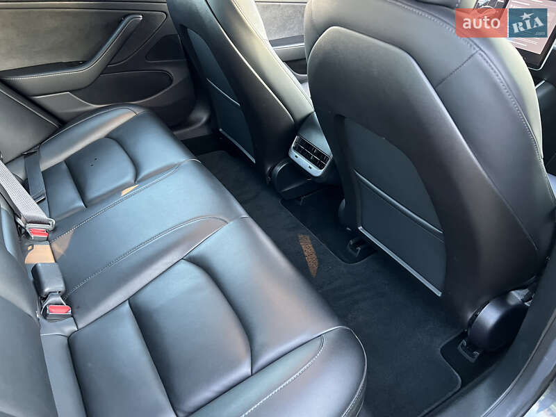 Седан Tesla Model 3 2019 в Харькове