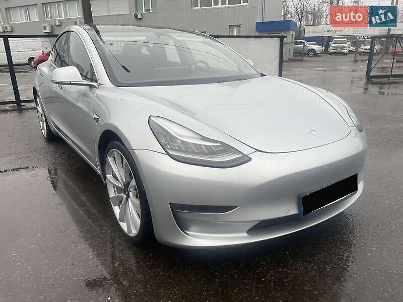 Седан Tesla Model 3 2018 в Киеве фото 6 Седан Tesla Model 3 2018 в Киеве