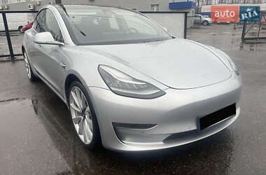 Седан Tesla Model 3 2018 в 
