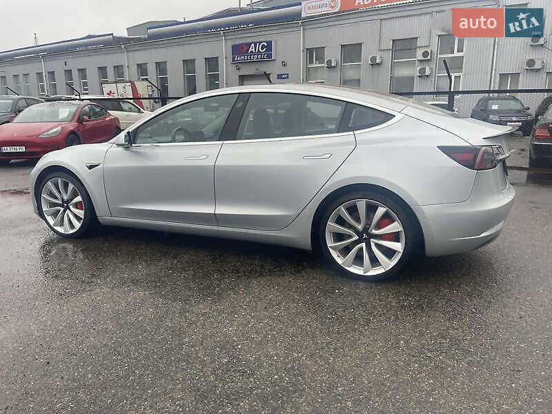 Седан Tesla Model 3 2018 в Киеве фото 7 Седан Tesla Model 3 2018 в Киеве