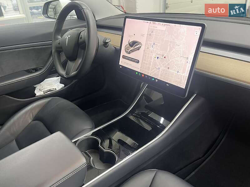 Седан Tesla Model 3 2018 в Киеве фото 14 Седан Tesla Model 3 2018 в Киеве