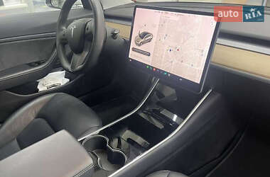 Седан Tesla Model 3 2018 в 