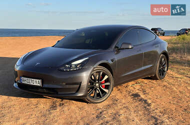 Tesla Model 3 2020