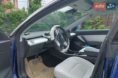 Седан Tesla Model 3 2018 в 