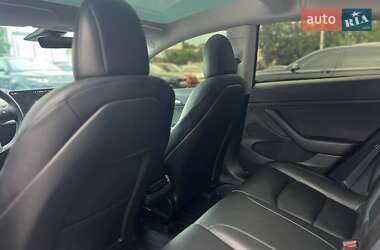 Седан Tesla Model 3 2023 в 