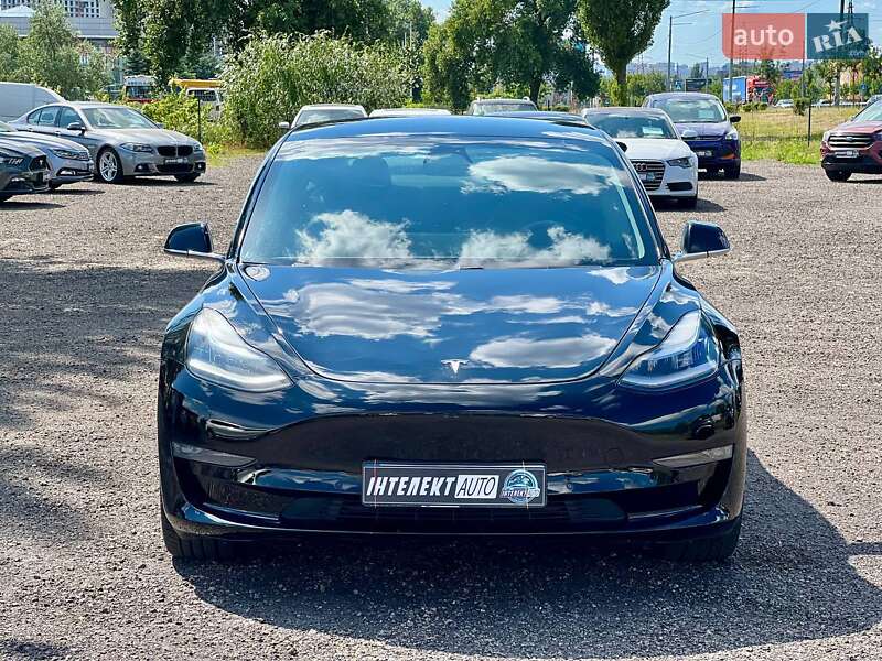 Седан Tesla Model 3 2019 в Києві