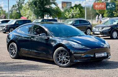 Седан Tesla Model 3 2019 в 