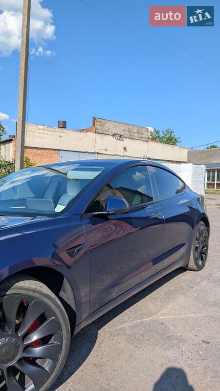 Седан Tesla Model 3 2022 в Миргороде