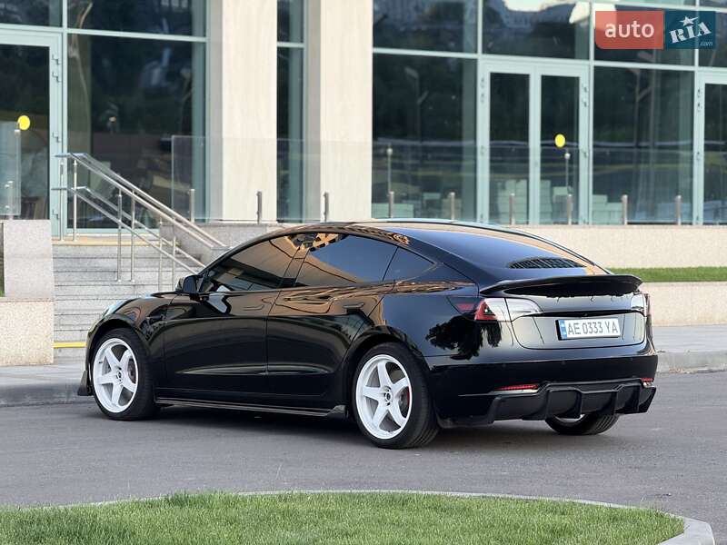 Седан Tesla Model 3 2019 в Дніпрі