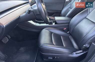 Седан Tesla Model 3 2019 в 