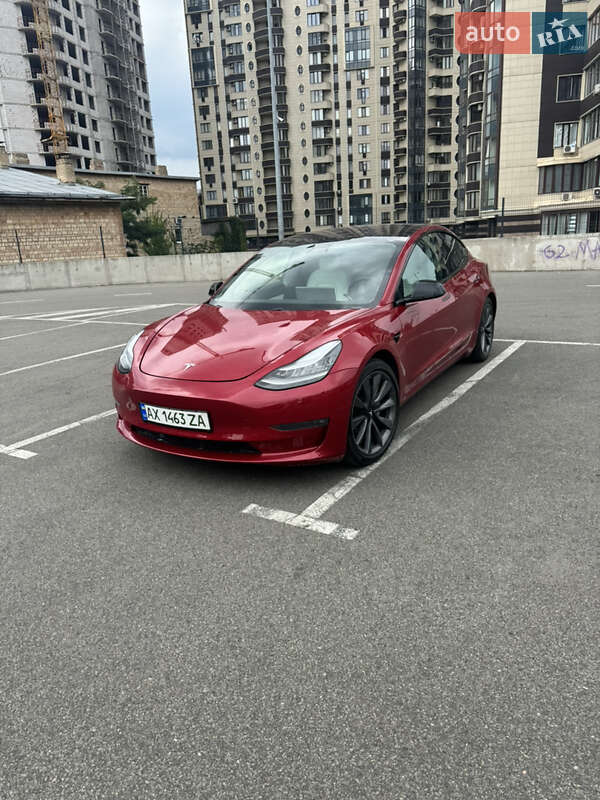 Седан Tesla Model 3 2018 в Києві