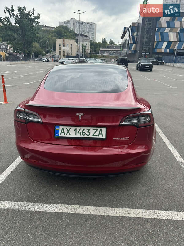 Седан Tesla Model 3 2018 в Києві