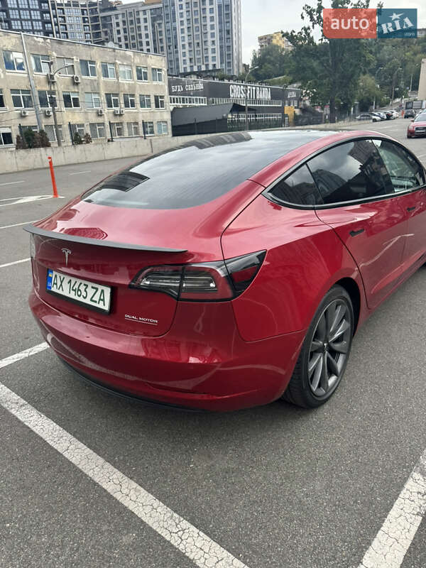 Седан Tesla Model 3 2018 в Києві