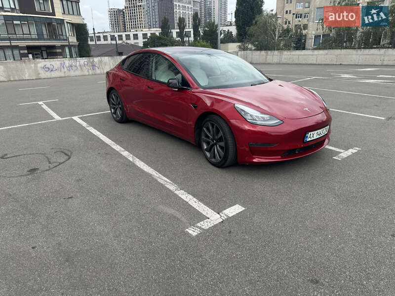 Седан Tesla Model 3 2018 в Києві