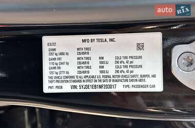 Седан Tesla Model 3 2022 в 