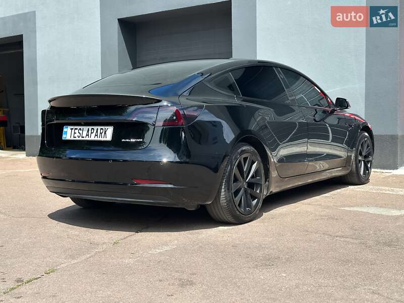 Седан Tesla Model 3 2022 в Києві
