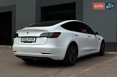 Седан Tesla Model 3 2019 в 