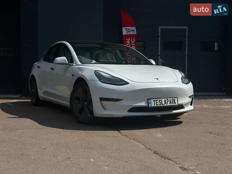 Tesla Model 3 2018