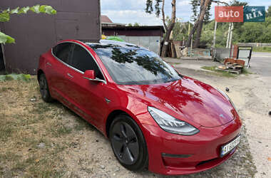 Седан Tesla Model 3 2020 в 