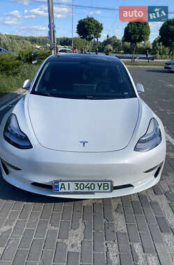 Седан Tesla Model 3 2019 в 