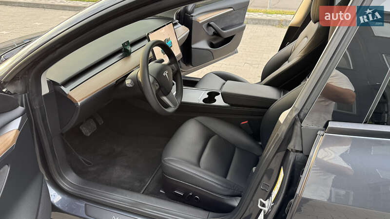 Седан Tesla Model 3 2022 в Киеве