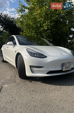 Седан Tesla Model 3 2019 в Киеве