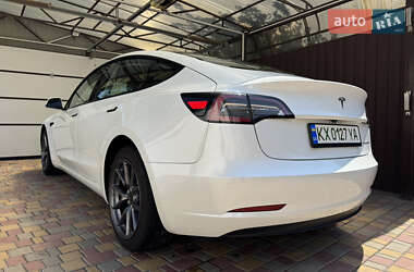 Седан Tesla Model 3 2020 в 