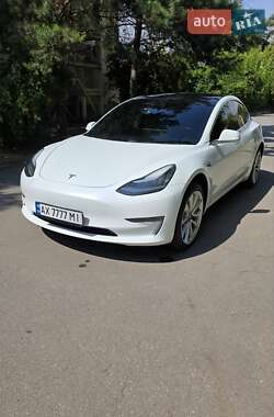 Седан Tesla Model 3 2018 в 