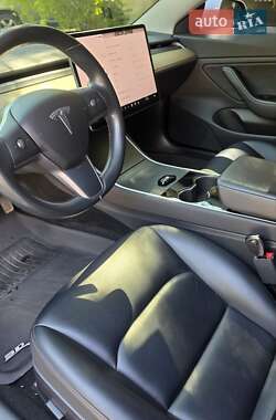 Седан Tesla Model 3 2018 в 