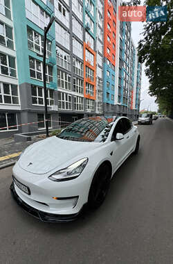 Седан Tesla Model 3 2018 в 