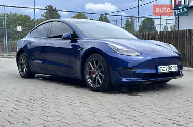 Седан Tesla Model 3 2022 в Львове