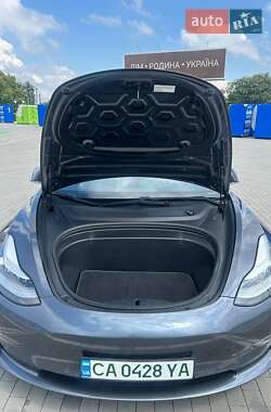 Седан Tesla Model 3 2018 в 