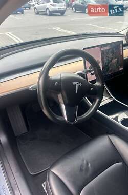 Седан Tesla Model 3 2018 в 