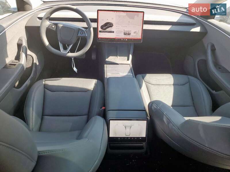 Седан Tesla Model 3 2024 в Львові