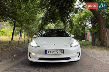 Седан Tesla Model 3 2018 в Києві