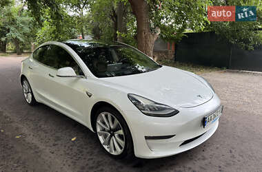 Седан Tesla Model 3 2018 в 