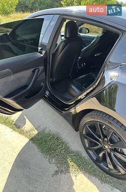 Седан Tesla Model 3 2019 в 