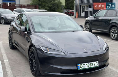 Седан Tesla Model 3 2024 в Львові