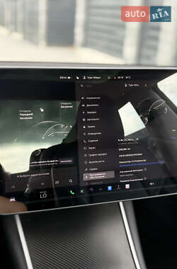 Седан Tesla Model 3 2018 в 