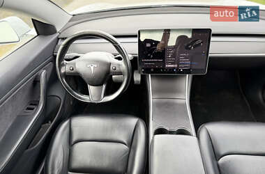 Седан Tesla Model 3 2018 в 