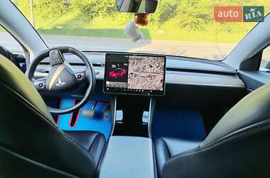 Tesla Model 3 2019