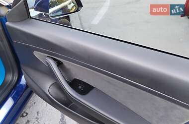 Седан Tesla Model 3 2019 в 