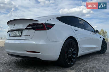 Седан Tesla Model 3 2021 в 
