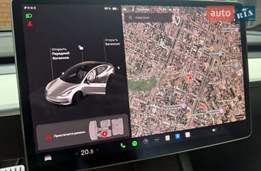 Седан Tesla Model 3 2021 в 